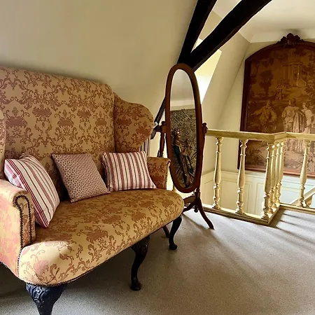 Manoir Jorama - Ancien Musee De Josephine Baker Bed and Breakfast
